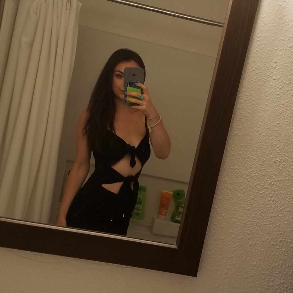 Tie black dress